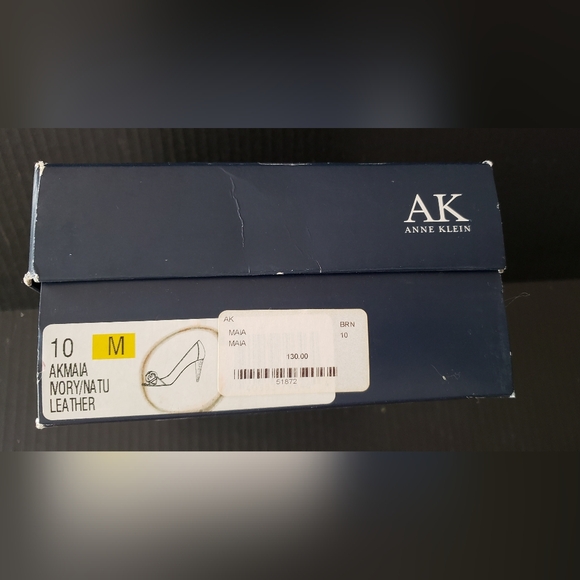 Anne Klein Women's Ivory & Natural Leather Open Toe Pumps. Size 10. - Picture 8 of 8